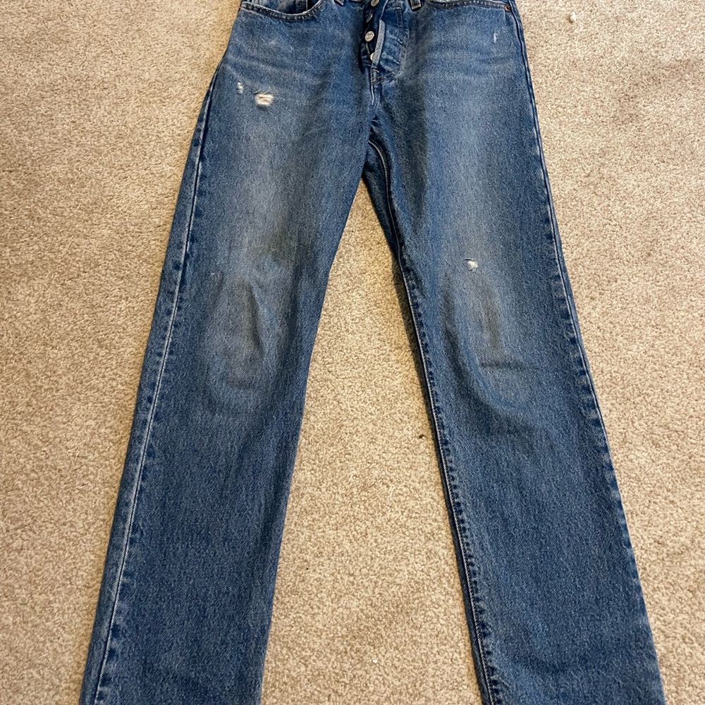 Levi's Straight Fit Blue Jeans